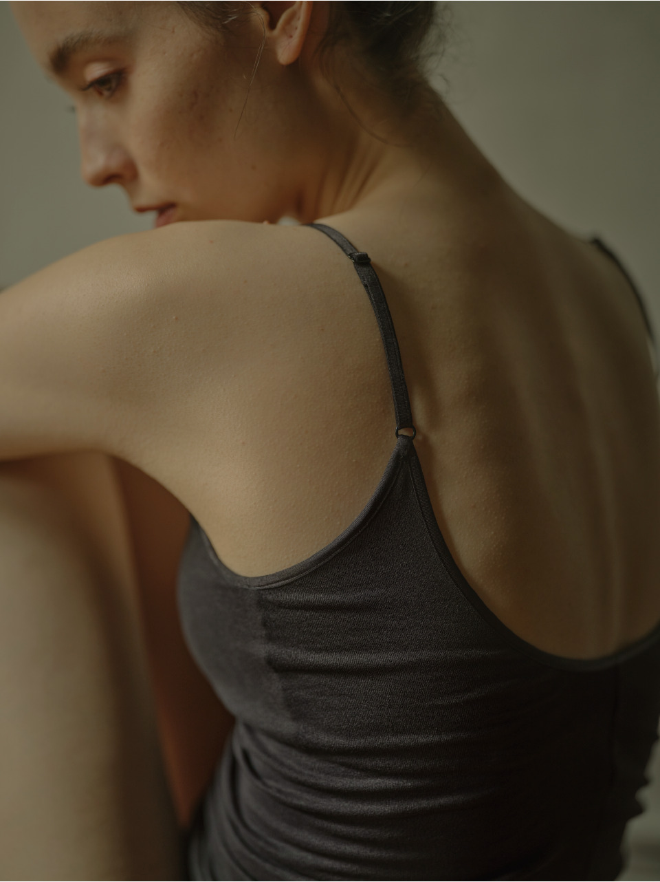 BACK OPEN CAMISOLE