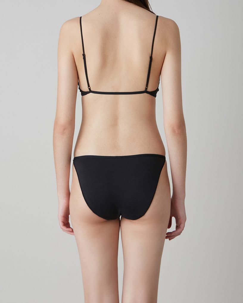 ファッショントライアングルブラ 着用画像