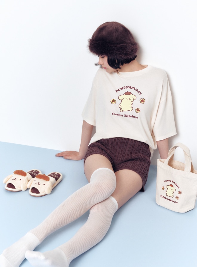 CosmeKitchenのコラボレーションアイテム着用画像